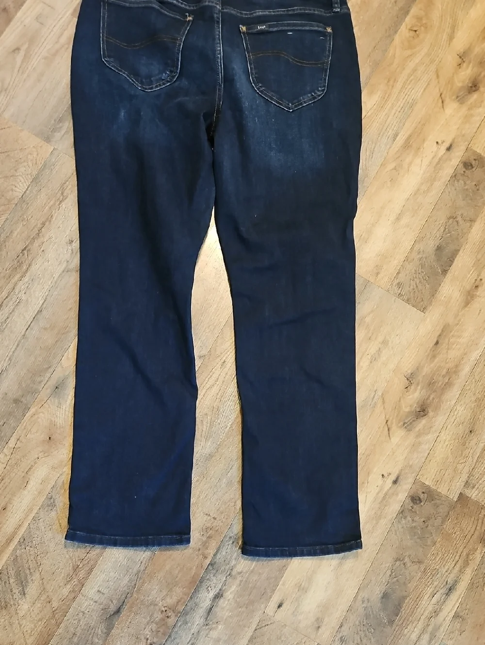 👖Lee Women’s Indigo Straight-Leg Jeans